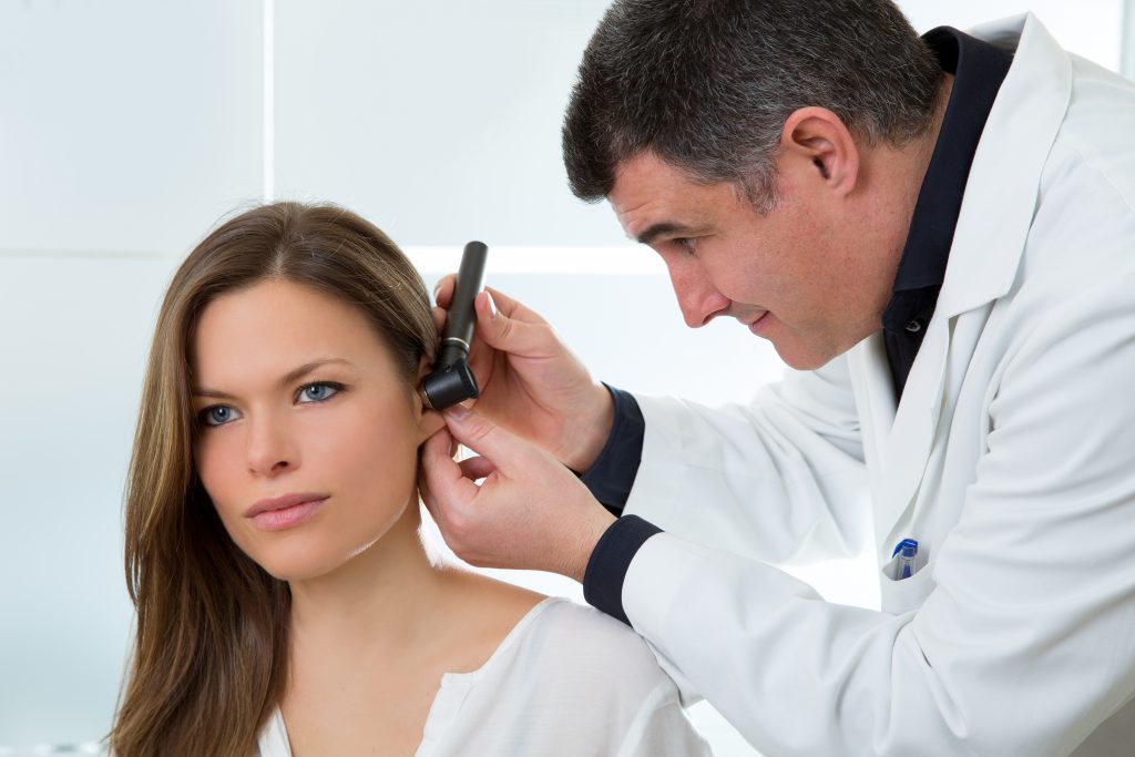 clean ears with ent doctor in doha qatar 
